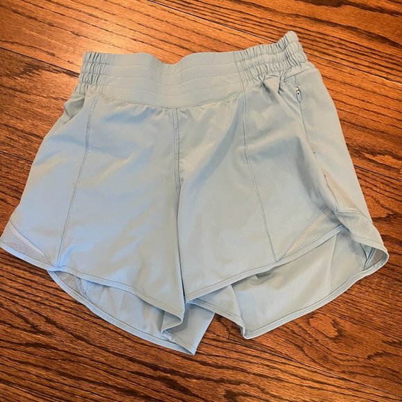 Lulu Hotty Hot High-Rise Line Short 4" - Picture 3 of 3